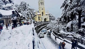 बर्फ से ढके शिमला में पर्यटकों की संख्या बढ़ी, होटलों के 70 प्रतिशत कमरे भरे
