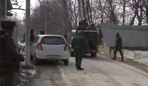 Jammu Kashmir: जम्मू कश्मीर के बडगाम में मुठभेड़, दो आतंकवादी ढेर; हथियार भी बरामद