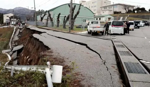 जापान में भूकंप के बाद भारी तबाही, भारतीय दूतावास ने जारी किए इमरजेंसी नंबर