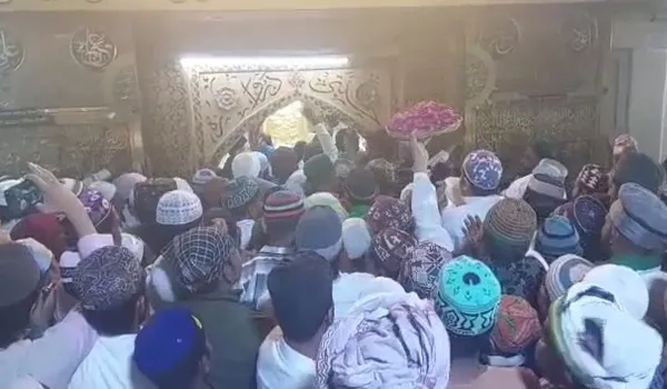VIDEO: ख्वाजा गरीब नवाज का 812वां उर्स, राजनेताओं की चादर आने का सिलसिला हुआ शुरू