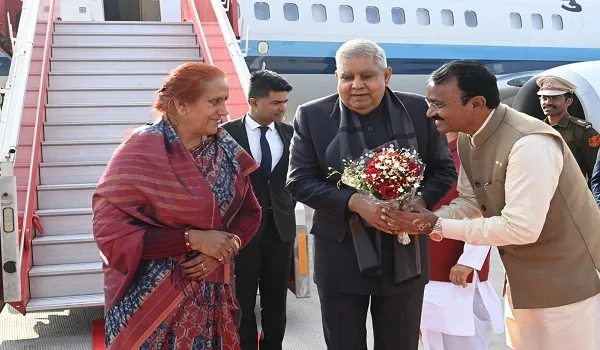 उपराष्ट्रपति जगदीप धनखड़ और ओम बिरला पहुंचे जयपुर एयरपोर्ट, कुछ देर में स्टेट हैंगर से विधानसभा के लिए होंगे रवाना