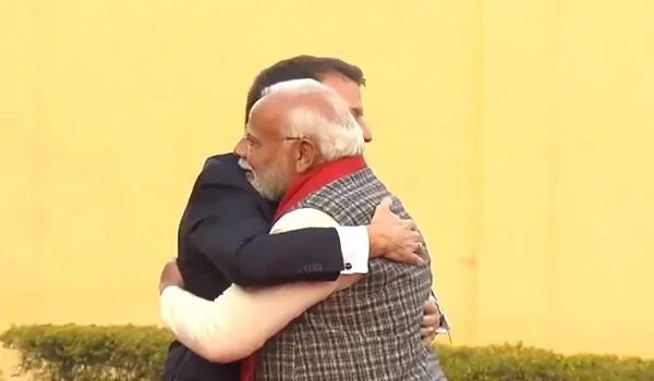 India-France Friendship:जयपुर में आज दुनिया की दो महाशक्ति ,फ्रांस के राष्ट्रपति पहुंचे जंतर-मंतर, पीएम मोदी ने इमैनुएल मैक्रों को लगाया गले