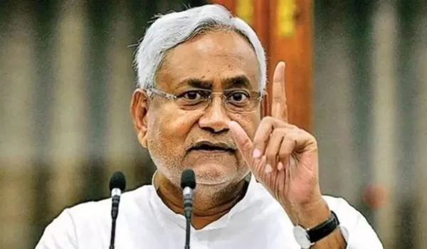 Bihar Political Crisis : बिहार की सियासत से जुड़ी इस वक्त की बड़ी खबर, राज्यपाल से मिलकर इस्तीफा सौंपेंगे नीतीश कुमार, नई सरकार का करेंगे दावा पेश