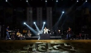 Jaisalmer News: अंकित, सलमान व सन्मुख प्रिया के गानों पर झूमे श्रोता, आतिशबाजी के साथ मरु महोत्सव हुआ संपन्न