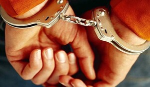 मध्यप्रदेश सहकारिता विभाग का कर्मचारी रिश्वत लेते हुए गिरफ्तार