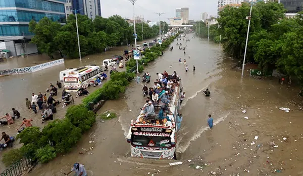 11 फरवरी का इतिहास: आज के दिन पाकिस्तान में भारी वर्षा के कारण बांध ढहने से 100 से अधिक लोगों की हुई मौत