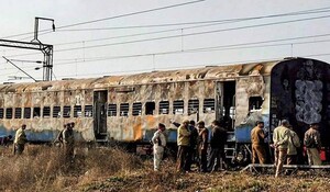 18 फरवरी का इतिहास-  आज के दिन दिल्ली से लाहौर जा रही समझौता एक्सप्रेस में बम विस्फोट से 68 लोगों की मौत