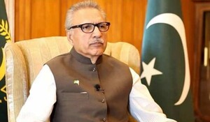 पाकिस्तान के मंत्रियों ने चुनाव तारीखों की घोषणा का दबाव डालने के लिए राष्ट्रपति पर निशाना साधा