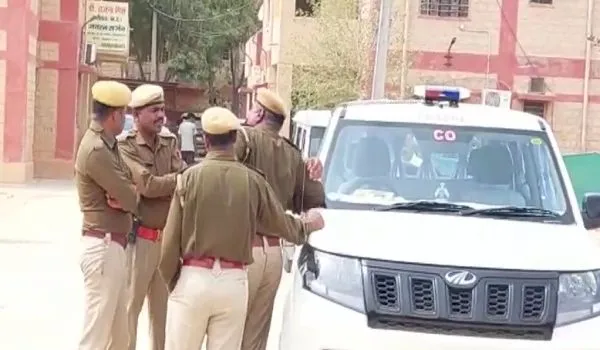 Jaisalmer News: स्कॉर्पियो गाड़ी ने सड़क पर खड़े युवक को टक्कर मार 300 मीटर घसीटा, युवक की दर्दनाक मौत