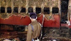 27 फरवरी का इतिहास: आज के दिन साबरमती एक्सप्रेस ट्रेन में लगी आग में 59 लोगों की हुई मौत