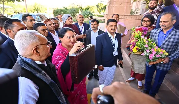 Rajasthan Budget: वित्त मंत्री दीया कुमारी पहुंची राजस्थान विधानसभा, आज सदन में पेश करेगी बजट