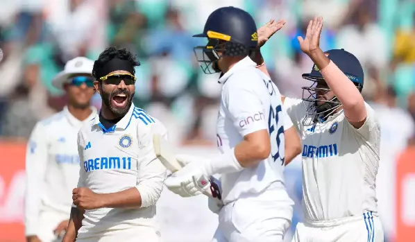 टेस्ट क्रिकेट में टीम इंडिया ने रचा इतिहास, इंग्लैंड के खिलाफ 434 रन के बड़े अंतर से दर्ज की जीत