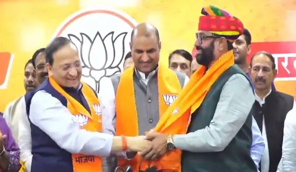 महेंद्रजीत सिंह मालवीय ने ज्वॉइन की बीजेपी, BJP प्रदेश अध्यक्ष सीपी जोशी ने पहनाई माला