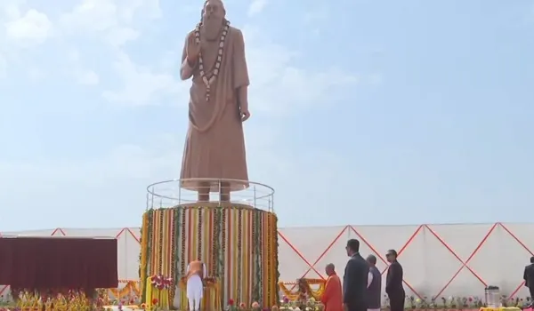 प्रधानमंत्री मोदी ने किया वाराणसी में संत रविदास की प्रतिमा का अनावरण, बोले-भाजपा सरकार की योजनाएं सबके लिए