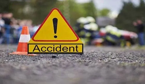 Maharashtra: पुणे जिले में भीषण सड़क हादसा, 32 लोग घायल
