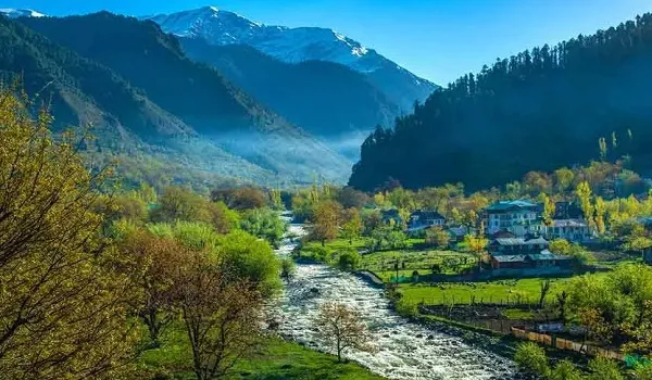 जम्मू-कश्मीर में 75 नए पर्यटन स्थलों को बढ़ावा देने के लिए त्योहारों की रूपरेखा तैयार