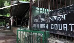 Covid-19: अदालत ने मृतक पुलिसकर्मियों के परिवारों को मुआवजे पर दिल्ली सरकार का जवाब मांगा
