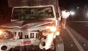 Maharashtra में 2 मोटरसाइकिल और पिकअप ट्रक में टक्कर, 4 लोगों की मौत