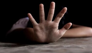 Maharashtra: 17 वर्षीय किशोर के साथ पेय पदार्थ में कुछ मिलाकर किया कुकर्म, आरोपी गिरफ्तार