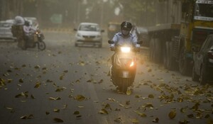 Weather Update: दिल्ली के कुछ हिस्सों में आंधी के साथ हल्की बारिश