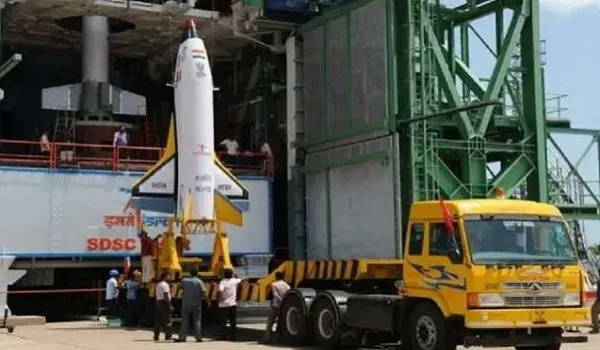 ISRO ने पुन: प्रयोज्य प्रक्षेपण यान स्वायत्त लैंडिंग मिशन के तहत किया सफल परीक्षण