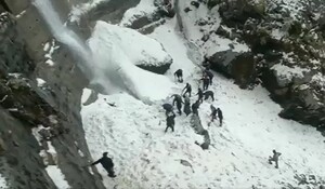 सिक्किम के नाथुला में हिमस्खलन; छह पर्यटकों की मौत,11 अन्य घायल