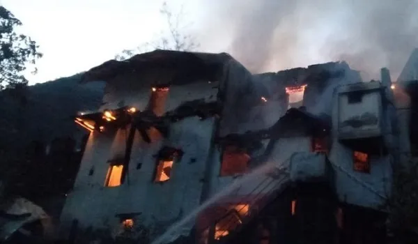Uttarakhand: देहरादून जिले में एक मकान में लगी आग, 4 बालिकाओं की मौत की आशंका
