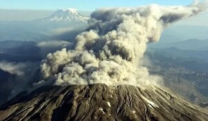 17 अप्रैल का इतिहास : आज के दिन इंडोनेशिया में तमबोरा ज्वालामुखी फटा, करीब एक लाख लोगों की हुई मौत