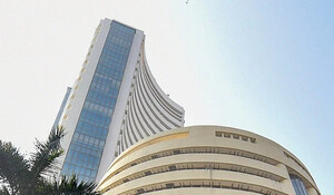 Sensex Opening Bell: आईटी शेयरों में बिकवाली से सेंसेक्स शुरुआती कारोबार में 169 अंक टूटा