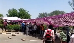 12 प्रतिशत आरक्षण की मांग को भरतपुर-जयपुर हाइवे पर जाम, प्रदर्शनकारियों ने डाला डेरा; पुलिस ने डायवर्ट करवाया रास्ता