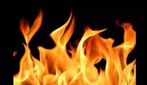 Noida: गौतम बुद्ध विश्वविद्यालय के कन्या छात्रावास में आग लगी, कोई हताहत नहीं