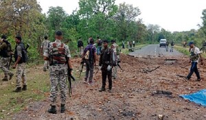 Chhattisgarh Naxal Attack:नक्सली विस्फोट में 10 जवानों समेत 11 की मौत के बाद बस्तर के सभी जिले अलर्ट पर