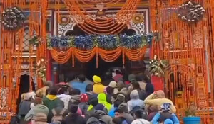Badrinath Dham: बदरीनाथ धाम के कपाट खुले, हजारों श्रद्धालु बने गवाह; पूरी तरह से शुरू हो गई प्रसिद्ध चारधाम यात्रा
