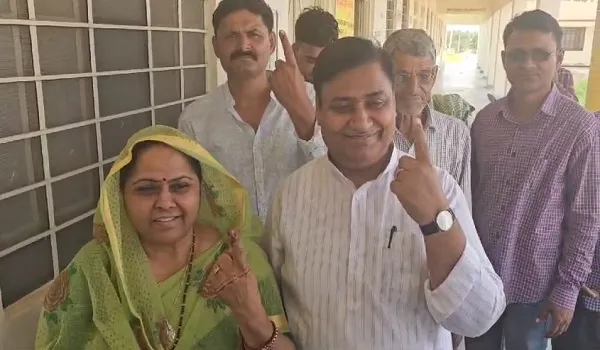 LokSabha Election 2024 Phase 1: राजस्थान में 12 लोकसभा सीटों पर मतदान जारी, PCC चीफ गोविन्द सिंह डोटासरा ने किया मतदान