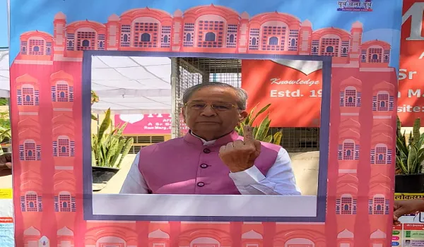 LokSabha Election 2024 Phase 1: राजस्थान की 12 सीटों पर वोटिंग जारी, राज्यसभा सांसद घनश्याम तिवाड़ी ने जयपुर में किया मतदान