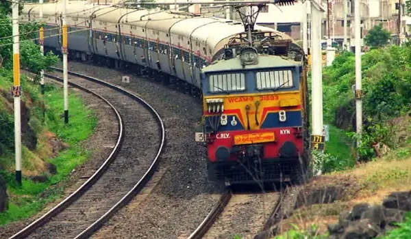 यात्रियों को मिलेगी सुविधा: उदयपुर सिटी-कोलकाता साप्ताहिक स्पेशल ट्रेन का हुआ संचालन