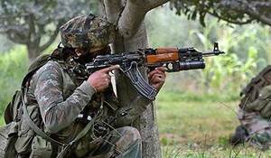 जम्मू-कश्मीर के राजौरी में अभियान के दौरान सुरक्षा बलों ने एक आतंकवादी को मार गिराया : सेना
