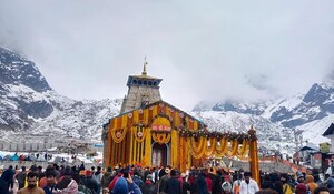 प्रशासन ने तीर्थयात्रियों से कहा, केदारनाथ मंदिर की यात्रा से पहले मौसम की ताजा जानकारी लें