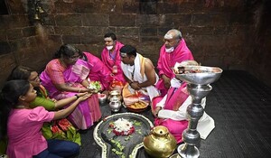 राष्ट्रपति द्रौपदी मुर्मू ने झारखंड के देवघर में बाबा बैद्यनाथ मंदिर में की पूजा अर्चना