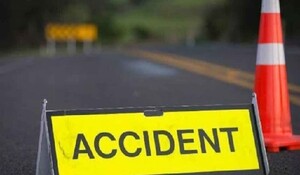 कन्नौज: तेज रफ्तार कार डिवाइडर से टकरा कर पलटी, एक ही परिवार के चार लोगो की मौत