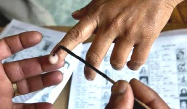 Lok Sabha Election 2024: 11 राज्यों की 93 सीटों पर वोटिंग शुरू, 11 राज्यों और केंद्र शासित क्षत्रों में 1331 प्रत्याशी मैदान में