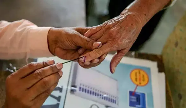 Lok Sabha Elections Phase 4: लोकसभा चुनाव के चौथे चरण को लेकर वोटिंग शुरू, 96 सीटों पर होगा मतदान