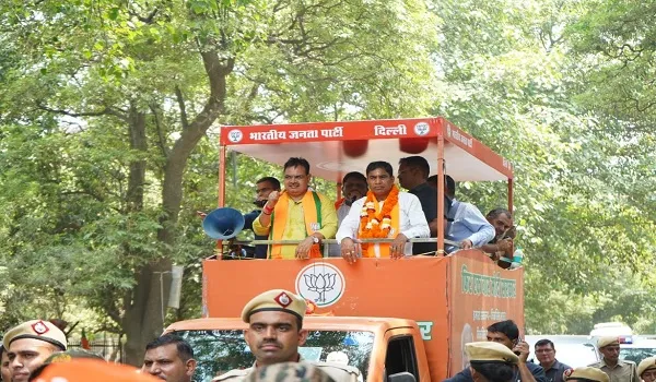 CM भजनलाल शर्मा ने दिल्ली में किया रोड शो, कहा- दिल्ली की सरकार भ्रष्टाचार में लिप्त है