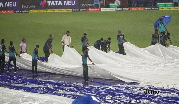 आईपीएल के फाइनल मैच में बारिश का साया ! अगर रद्द हुआ मुकाबला तो जानें कैसे निकलेगा रिजल्ट, क्या कहते है नियम