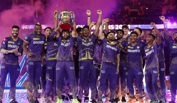 IPL Final 2024: केकेआर के नाम हुआ आईपीएल 2024 का खिताब, हैदराबाद के खिलाफ 8 विकेट से दर्ज की जीत, तीसरी बार बनी चैंपियन