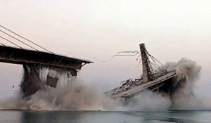 Bihar: पुल मामले में निर्माण कंपनी को कारण बताओ नोटिस जारी, कार्यपालक अभियंता निलंबित