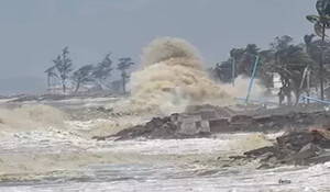 चक्रवाती तूफान ‘बिपोरजॉय’ गंभीर चक्रवाती तूफान में तब्दील हुआ, केरल में मानसून की ‘‘धीमी’’ शुरुआत और दक्षिणी प्रायद्वीप के आगे ‘‘कमजोर’’ प्रगति करने का पूर्वानुमान