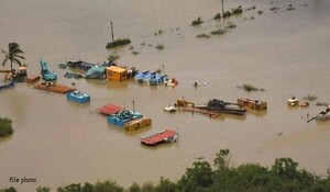 असम के कई हिस्सों में मूसलाधार बारिश के कारण आई बाढ़ से करीब 33,500 लोग प्रभावित