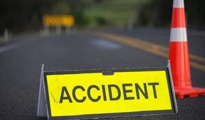 Road Accident: UP में ट्रक ने मोटरसाइकिल को मारी टक्कर, 1 की मौत