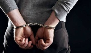 UP: पुलिस के साथ मुठभेड़ में दलित किशोरी से दुष्कर्म का आरोपी गिरफ्तार